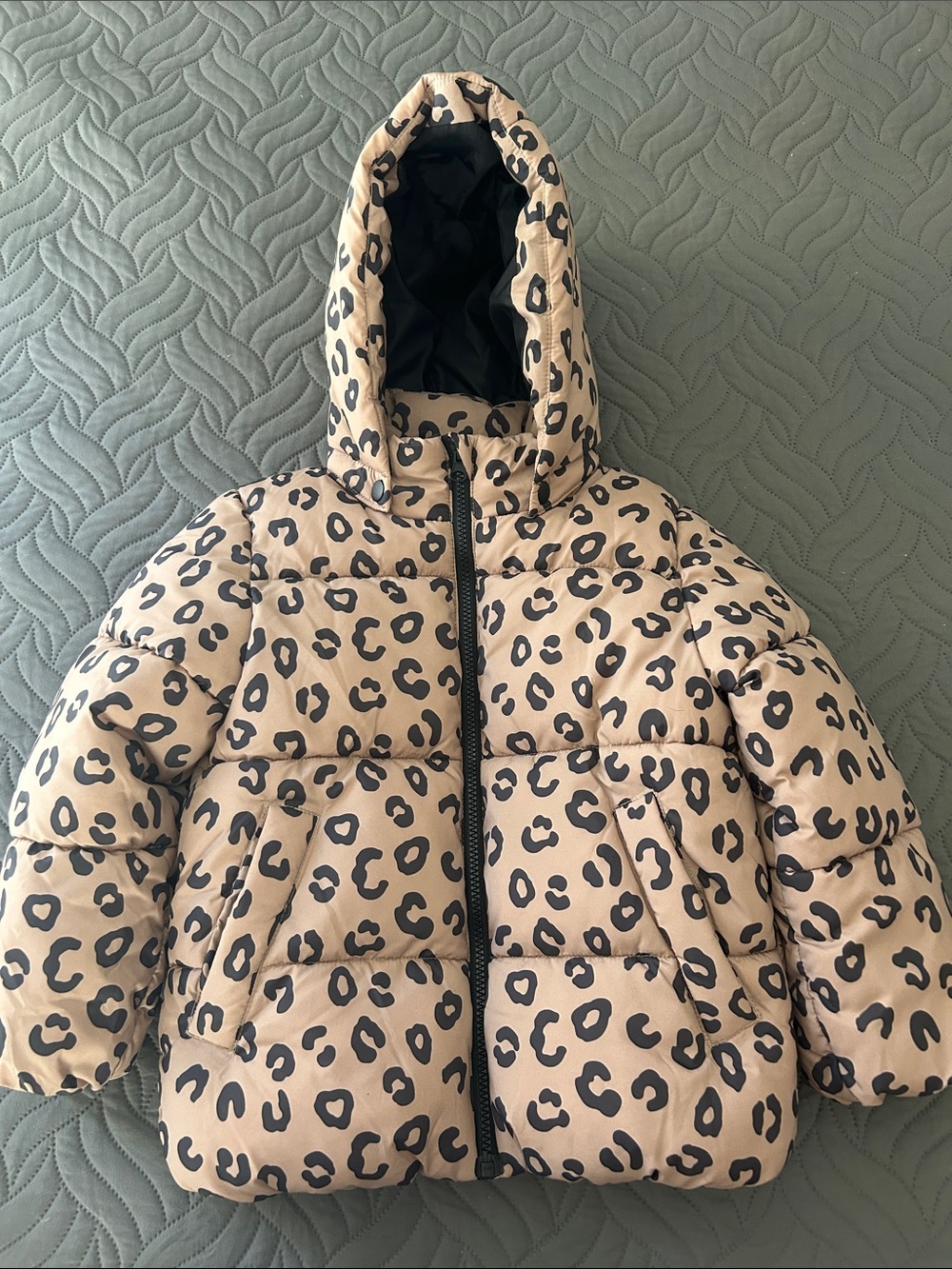 NWOT - 🐆 H&M Leopard Print Hooded Puffer Jacket